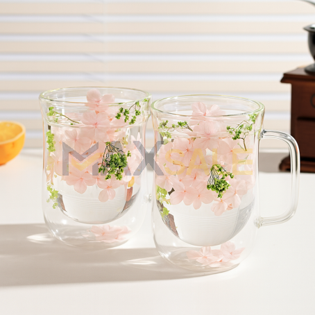 Нежен сет от 2бр двустенни чашис вградени цветя, 400мл