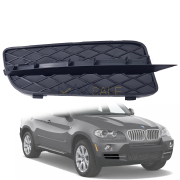 Решетка за десен халоген в предна броня на BMW X5 E70 (2007-2010)